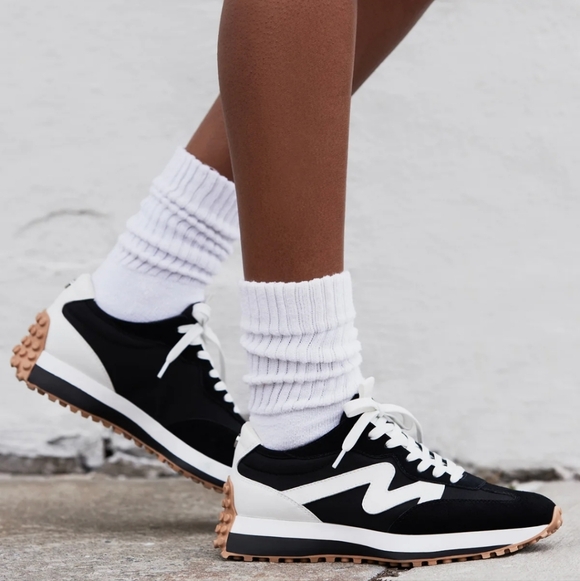 Steve Madden Campo Retro Jogger Sneaker - Picture 16 of 16